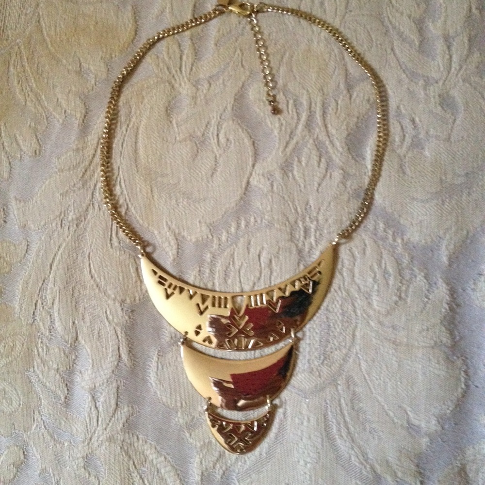 Express gold bib necklace